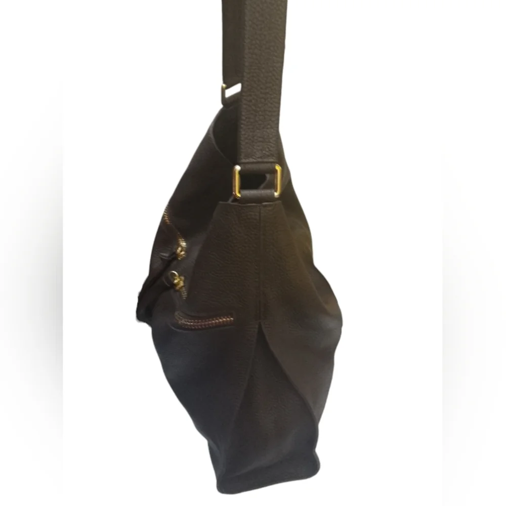 Tote Le Monde The Geneva Tote In Chocolate Brown